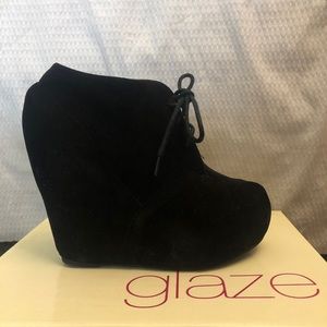 Lace-up Platform Wedge